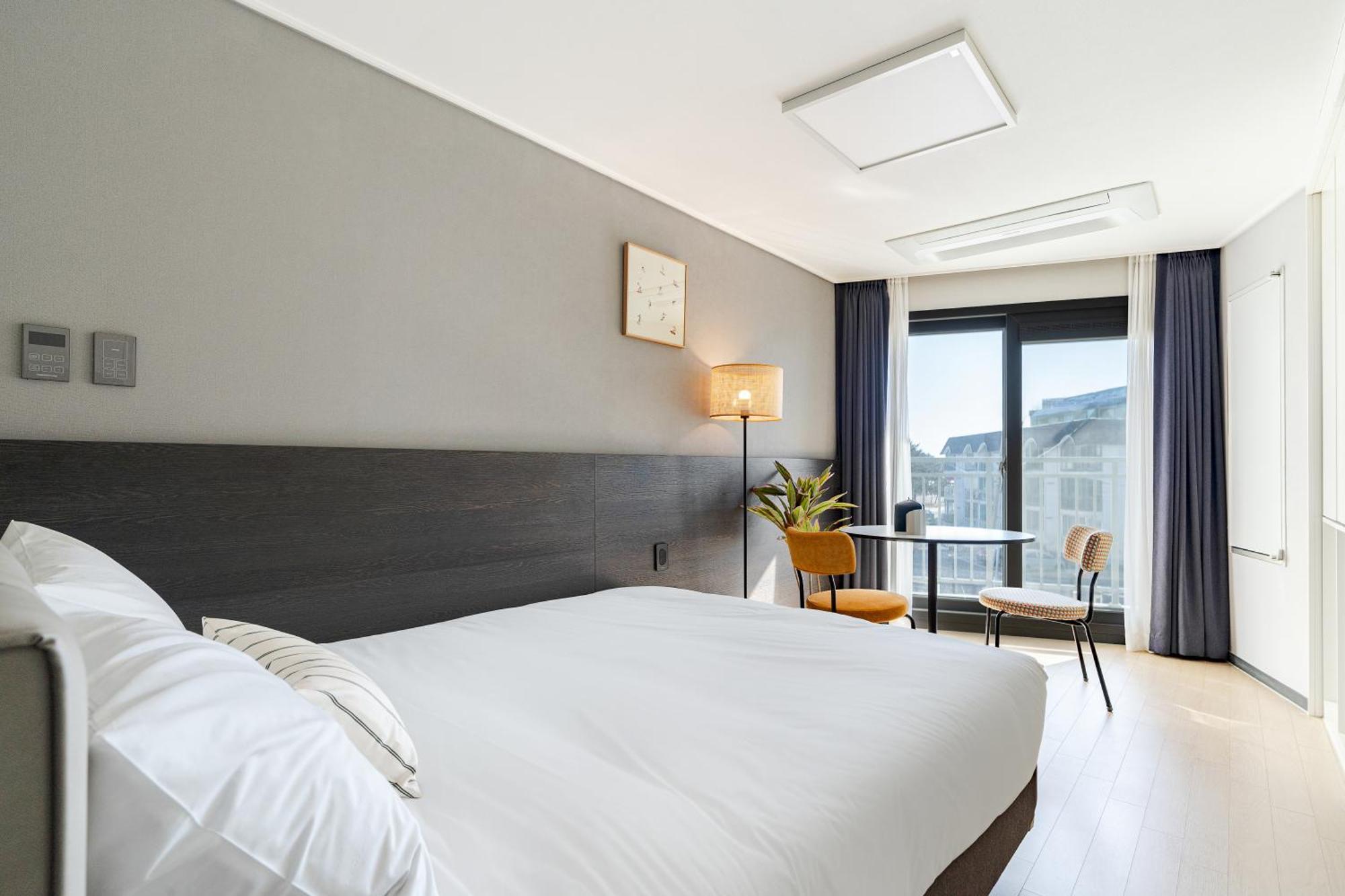 Urbanstay Sokcho Beach Ab ภายนอก รูปภาพ