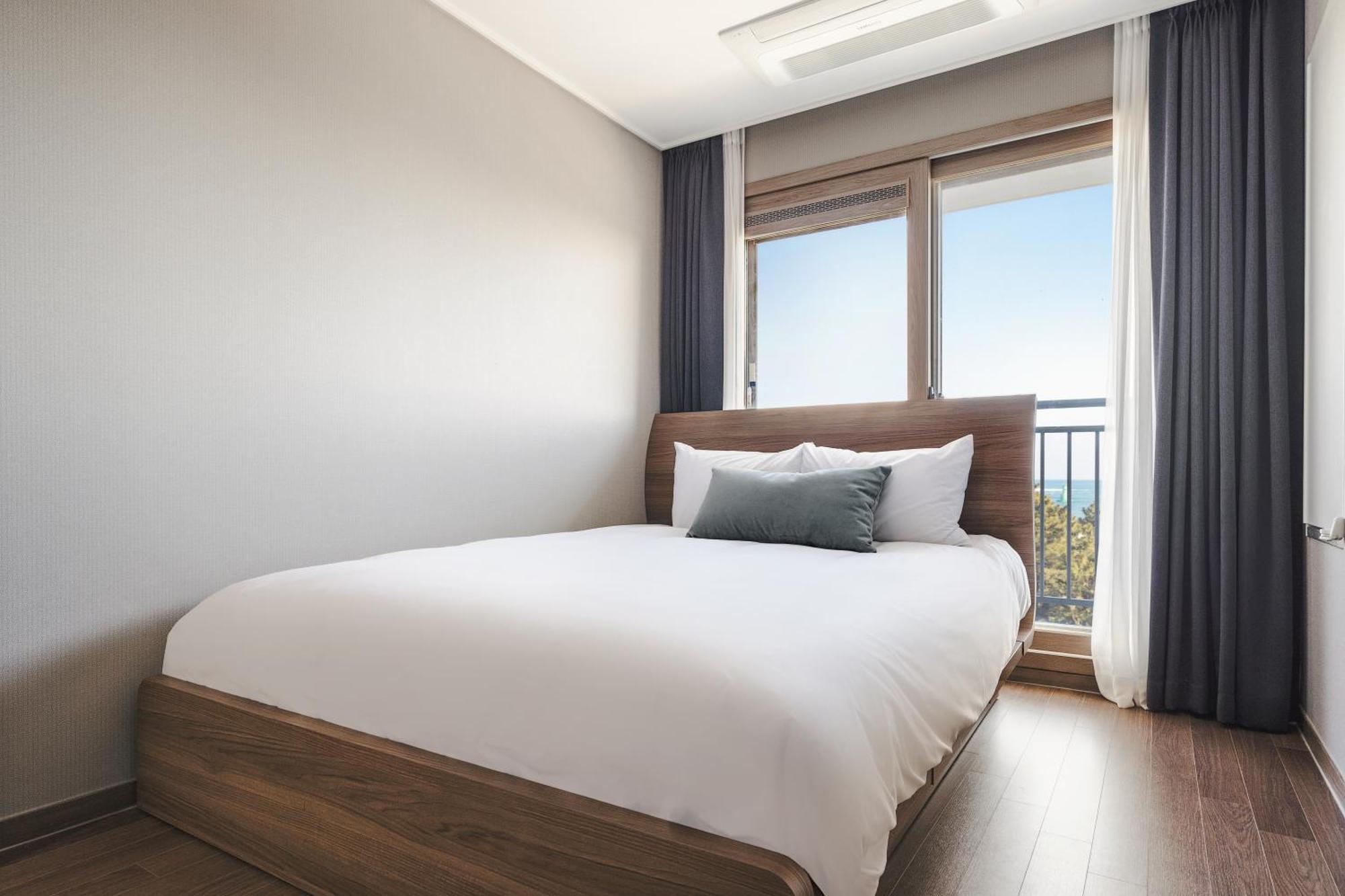 Urbanstay Sokcho Beach Ab ภายนอก รูปภาพ