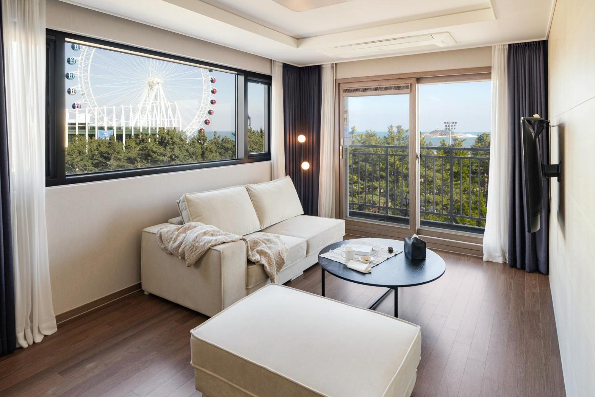 Urbanstay Sokcho Beach Ab ภายนอก รูปภาพ
