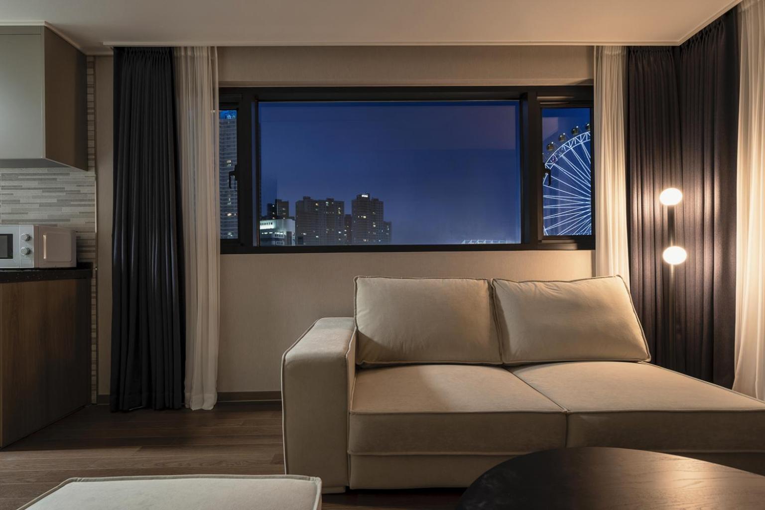 Urbanstay Sokcho Beach Ab ภายนอก รูปภาพ